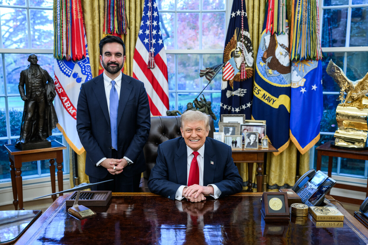 Donald Trump and Zohran Mamdani meeting at the Oval Office.jpg