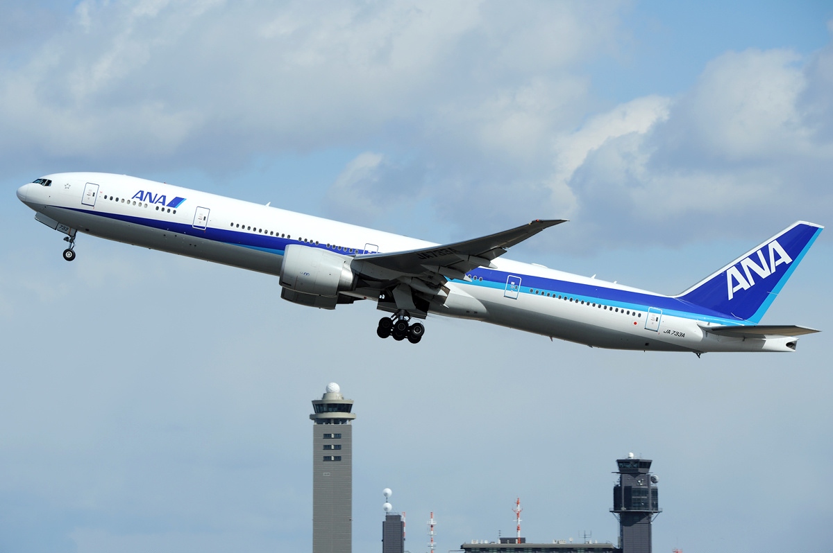 Boeing 777-381-ER, All Nippon Airways - ANA AN2074014.jpg